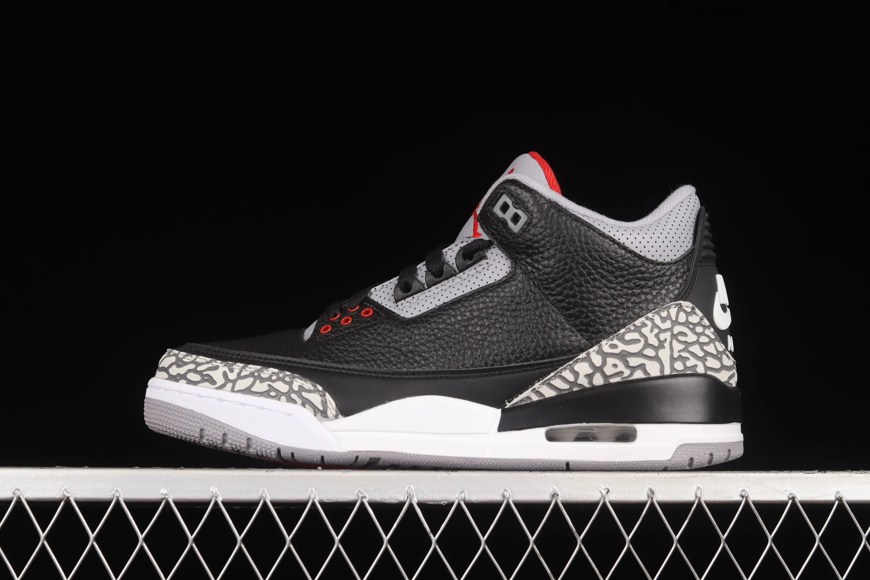 All Categories Air Jordan Jordan Series Basketball Shoes Air Jordan 3 Foreign Trade Version Air Jordan 3 Retro Black Cement (2018) AJ3 Joe 3 Retro Black Cement 854262-001